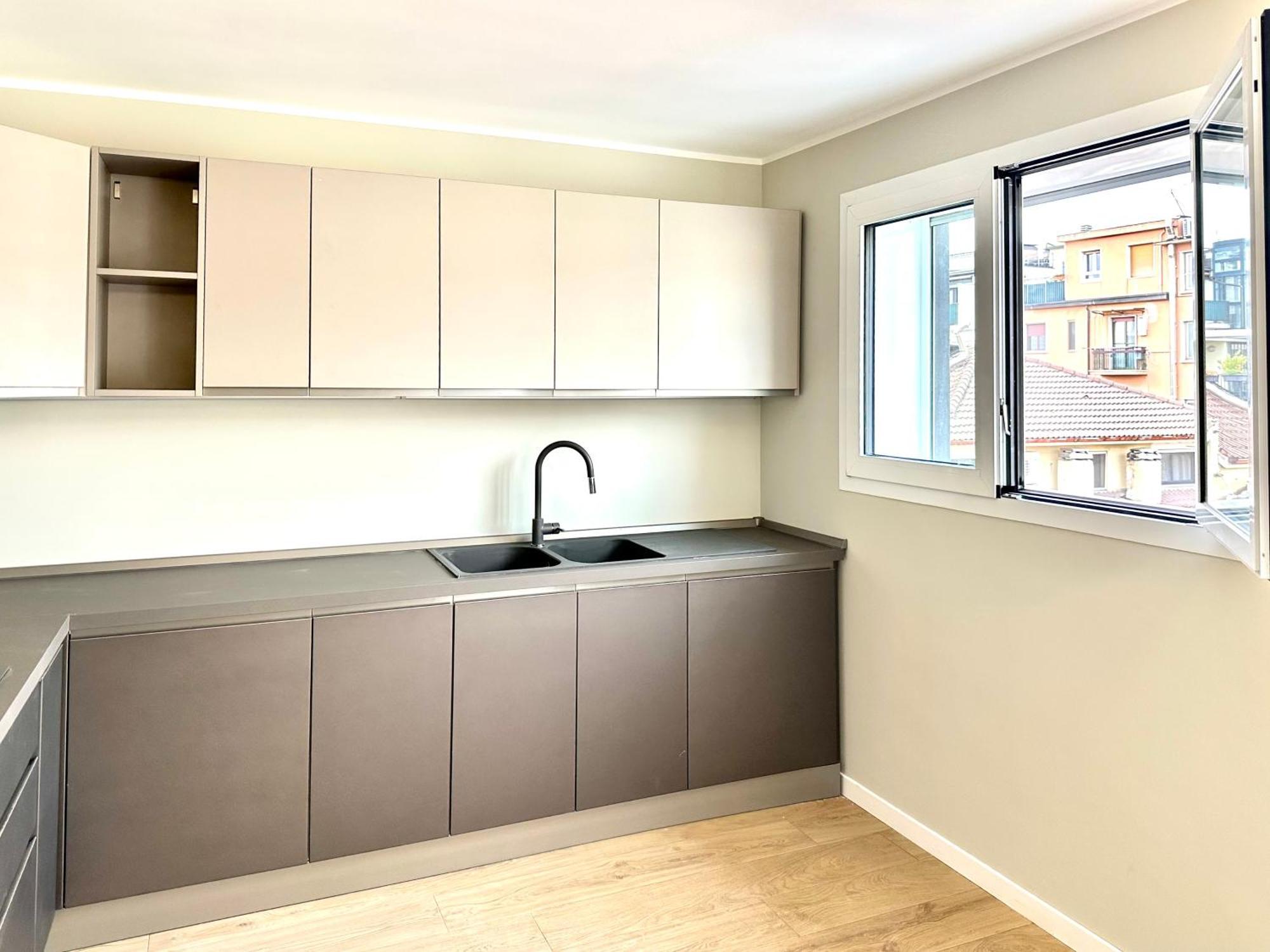 Be-C0 Sempione Luxury Apt Milan Bagian luar foto