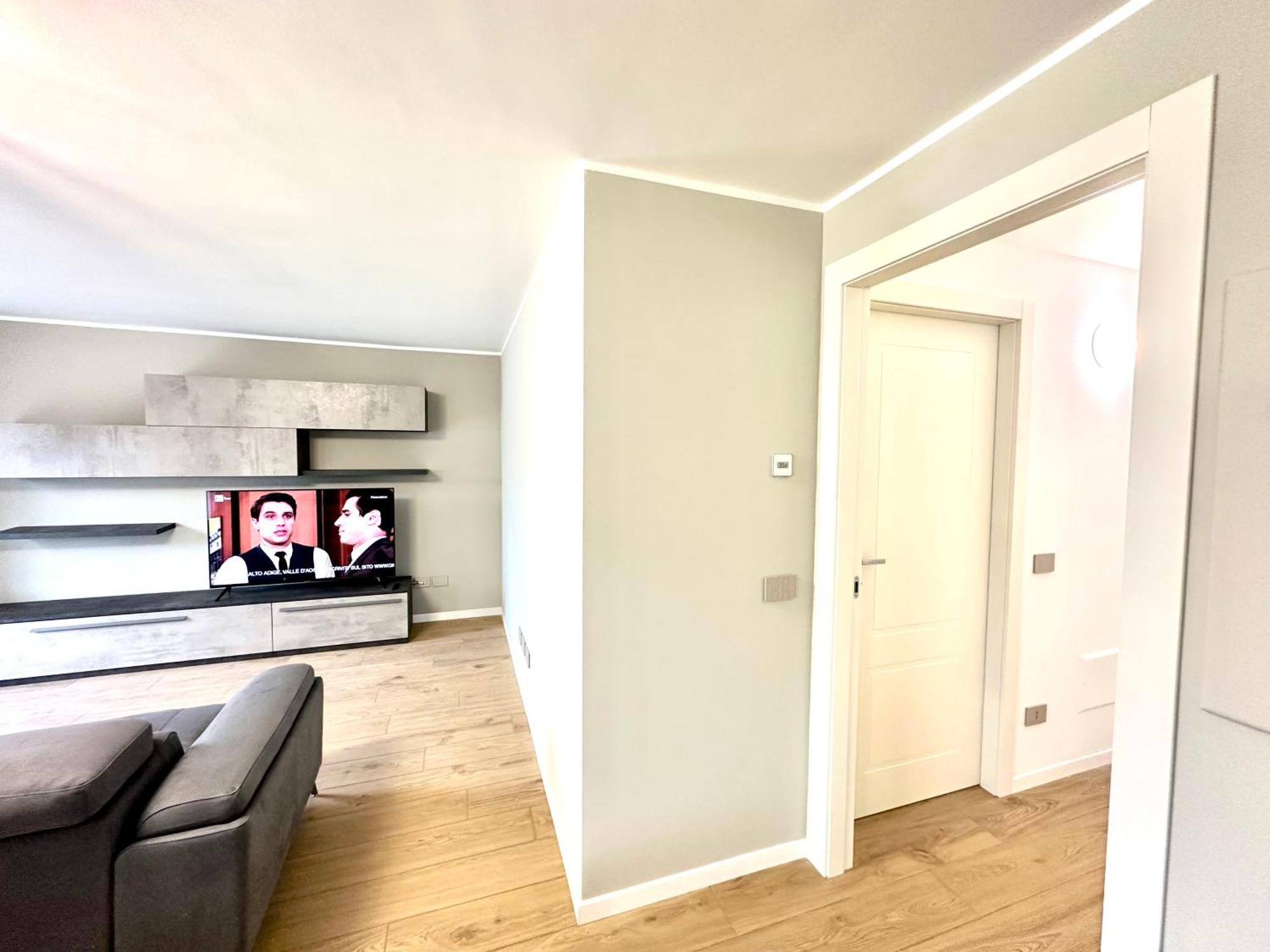 Be-C0 Sempione Luxury Apt Milan Bagian luar foto